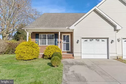 28 S School Ln, Smyrna, DE 19977