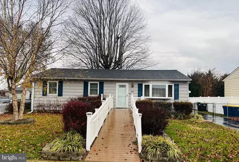405 N School Ln, Smyrna, DE 19977