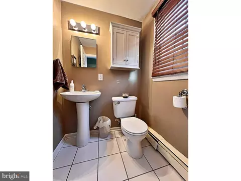 895 Woodcrest Dr, Dover, DE 19904 photo 9