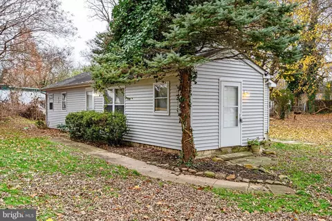 56 Howell St, Dover, DE 19901