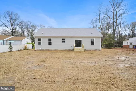 749 W Oak Dr, Dover, DE 19904 photo 4