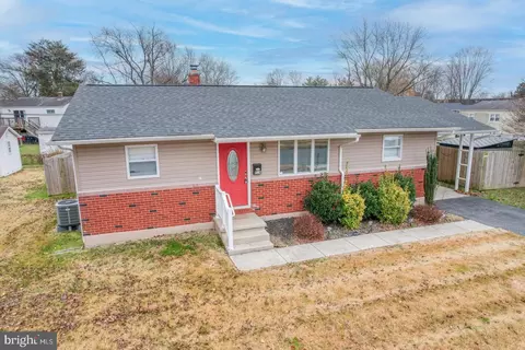 916 Buck Dr, Dover, DE 19901