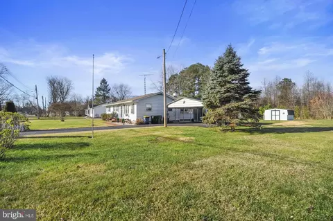 241 Harriet St, Dover, DE 19901 photo 2