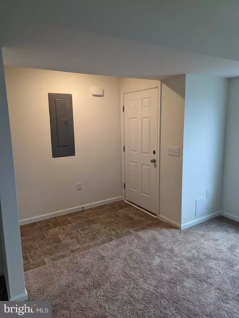 Entry Way - 207 Rojan Rd, Dover, DE 19901 photo 2 of 5
