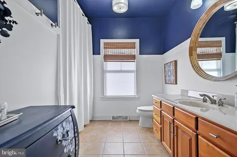 Bath - 1198 Deats Dr #1, Dover, DE 19904 photo 1 of 2