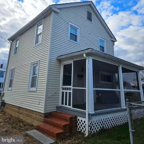 12 W South St, Smyrna, DE 19977