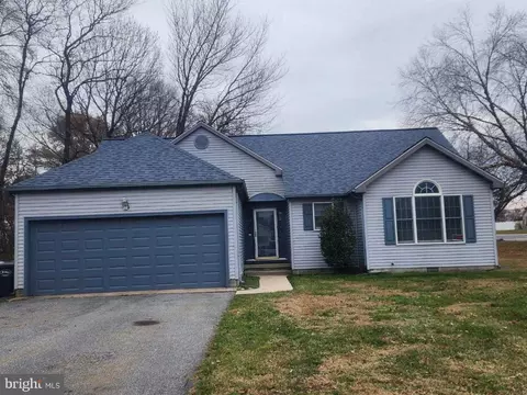 7 Gov Watson Ct, Milford, DE 19963