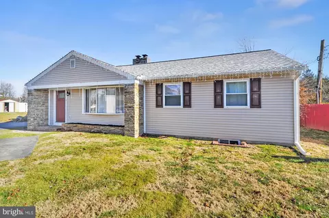 5 Woods Dr, Dover, DE 19901