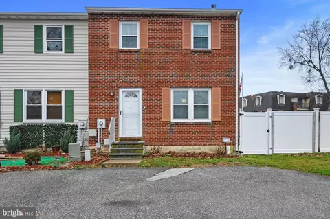 4 Caroline Pl, Dover, DE 19901