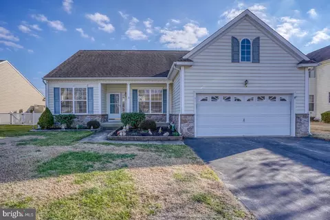51 Queen Anne Ct, Dover, DE 19901
