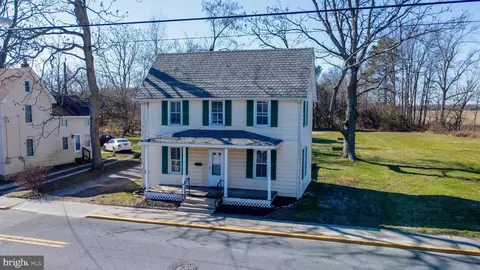 121 N West St, Harrington, DE 19952