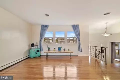 Living - 850 Sunset Ter, Dover, DE 19904 photo 3 of 6