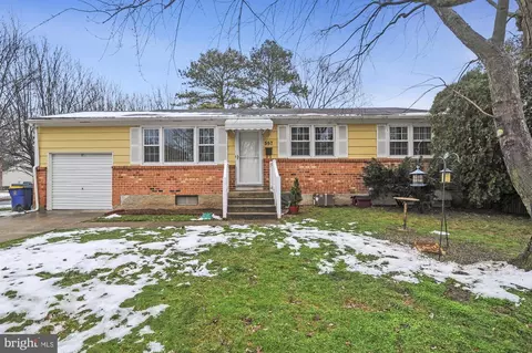 557 Nimitz Rd, Dover, DE 19901