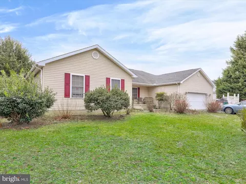 5 Petunia Rd, Greenwood, DE 19950
