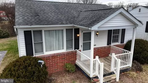 500 N Smith Ave, Harrington, DE 19952 photo 2