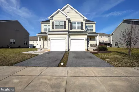 10 Dilworthtown Dr, Smyrna, DE 19977