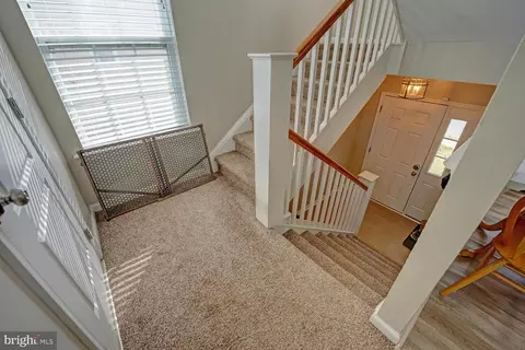 Entry Way - 327 Paradee Dr, Dover, DE 19904 photo 2 of 6