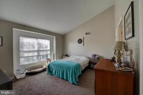 Bedroom - 327 Paradee Dr, Dover, DE 19904 photo 1 of 2