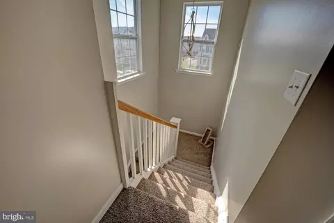 Entry Way - 327 Paradee Dr, Dover, DE 19904 photo 5 of 6