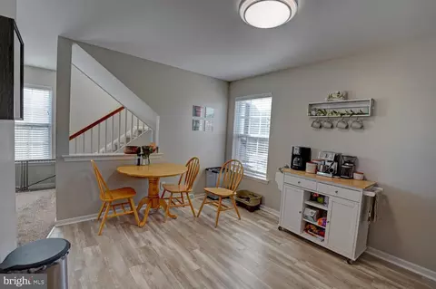 Dining - 327 Paradee Dr, Dover, DE 19904 photo 2 of 2