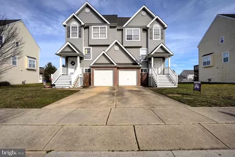 327 Paradee Dr, Dover, DE 19904