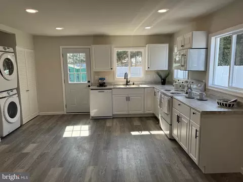 Kitchen - 354 2nd St, Leipsic, DE 19901 photo 1 of 1