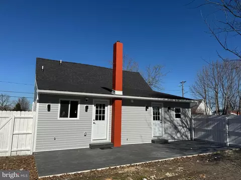 Exterior - 354 2nd St, Leipsic, DE 19901 photo 2 of 5