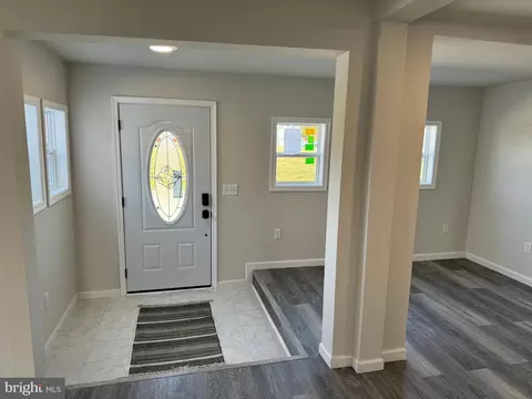 Entry Way - 354 2nd St, Leipsic, DE 19901 photo 1 of 4