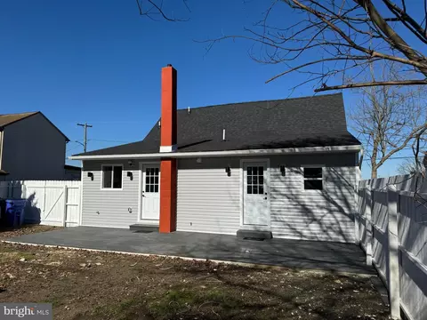 Exterior - 354 2nd St, Leipsic, DE 19901 photo 3 of 5
