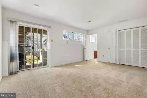 Living - 324 Northdown Dr, Dover, DE 19904 photo 4 of 4