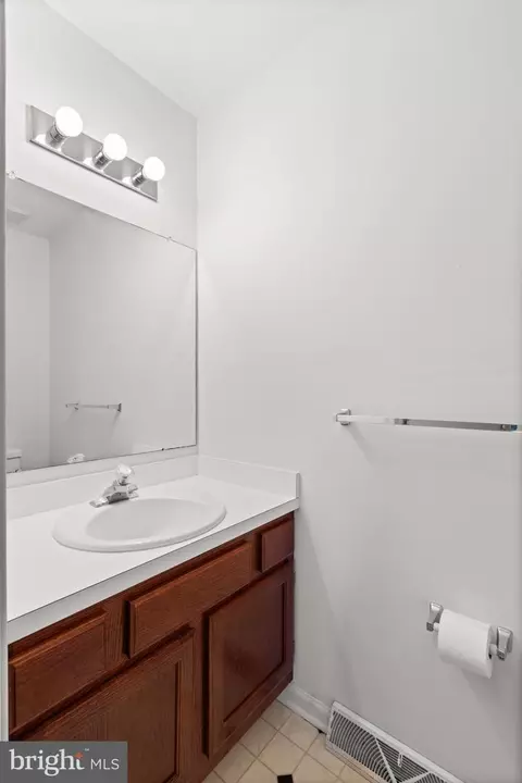 Bath - 324 Northdown Dr, Dover, DE 19904 photo 1 of 5