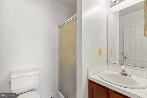 Bath - 324 Northdown Dr, Dover, DE 19904 photo 4 of 5
