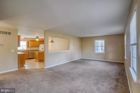 Living - 243 Greenview Dr, Dover, DE 19901 photo 1 of 4