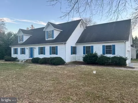 Exterior - 243 Greenview Dr, Dover, DE 19901 photo 1 of 7
