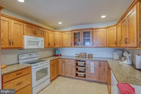 Kitchen - 41 Caleb Crk, Dover, DE 19901 photo 1 of 5