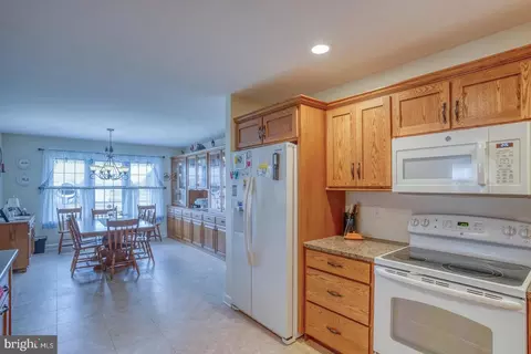Kitchen - 41 Caleb Crk, Dover, DE 19901 photo 5 of 5