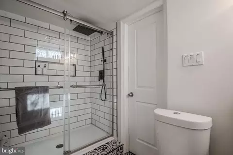 Bath - 338 Nimitz Rd, Dover, DE 19901 photo 2 of 3