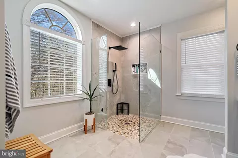 Bath - 53 Waterwheel Cir, Dover, DE 19901 photo 1 of 4