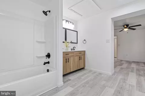 Bath - 760 Holly Dr, Dover, DE 19904 photo 5 of 5