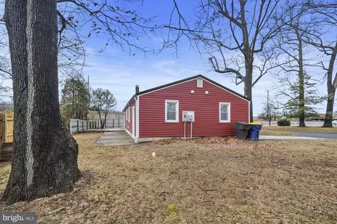 Exterior - 760 Holly Dr, Dover, DE 19904 photo 4 of 5