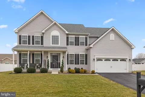 44 Trouble Ln, Smyrna, DE 19977