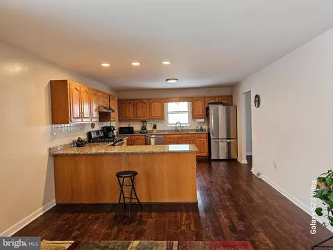 Kitchen - 949 Shank Rd, Dover, DE 19904 photo 6 of 9