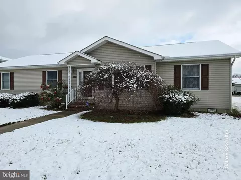 Exterior - 949 Shank Rd, Dover, DE 19904 photo 5 of 11