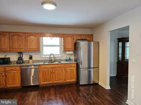 Kitchen - 949 Shank Rd, Dover, DE 19904 photo 4 of 9