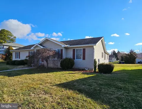 Exterior - 949 Shank Rd, Dover, DE 19904 photo 4 of 11
