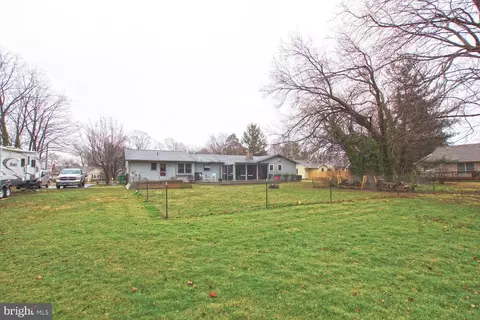 Exterior - 270 N Old Mill Rd, Dover, DE 19901 photo 6 of 13