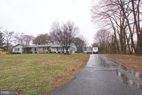 Exterior - 270 N Old Mill Rd, Dover, DE 19901 photo 2 of 13