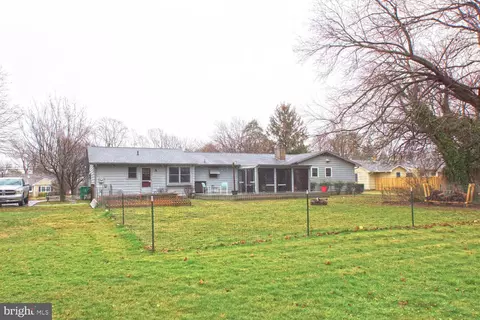 Exterior - 270 N Old Mill Rd, Dover, DE 19901 photo 7 of 13