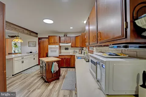 Kitchen - 270 N Old Mill Rd, Dover, DE 19901 photo 6 of 7