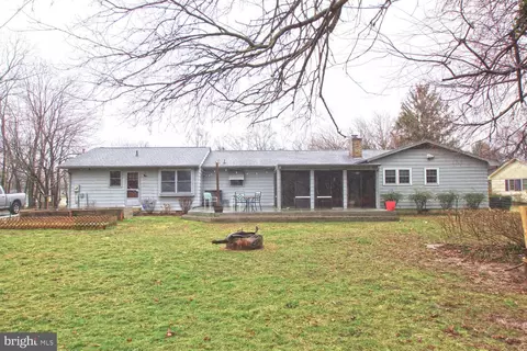 Exterior - 270 N Old Mill Rd, Dover, DE 19901 photo 8 of 13